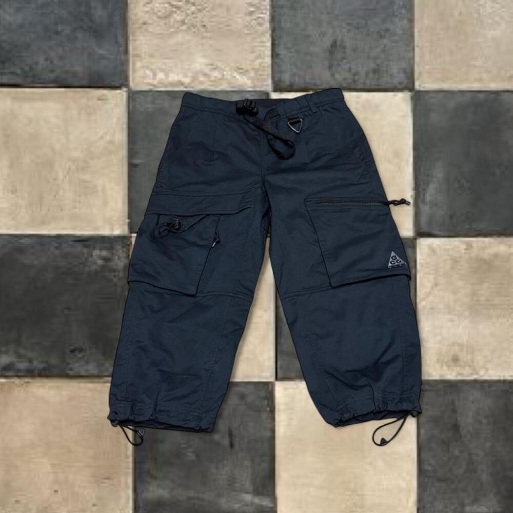 NIKE WOMEN’S ACG SMITH SUMMIT CARGO PANTS (BLACK / BLACK) size XS